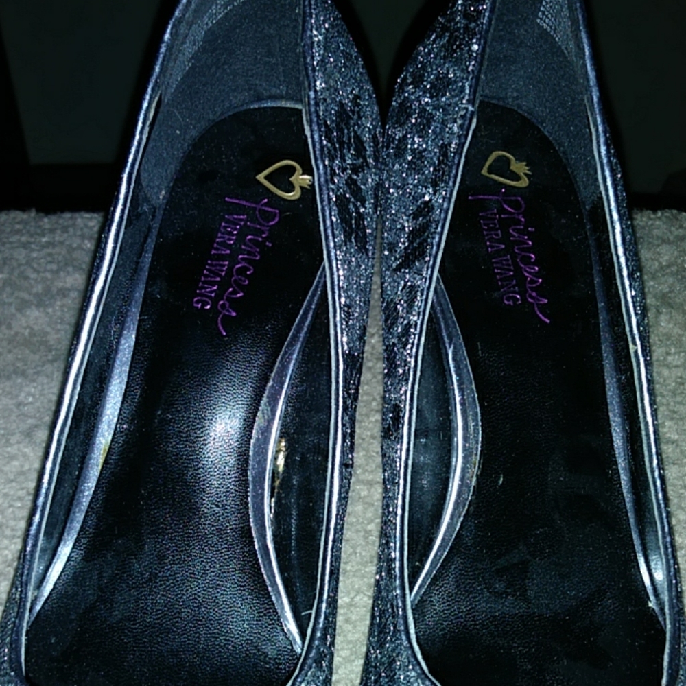 Princess Vera Wang high heels - Picture 4 of 7